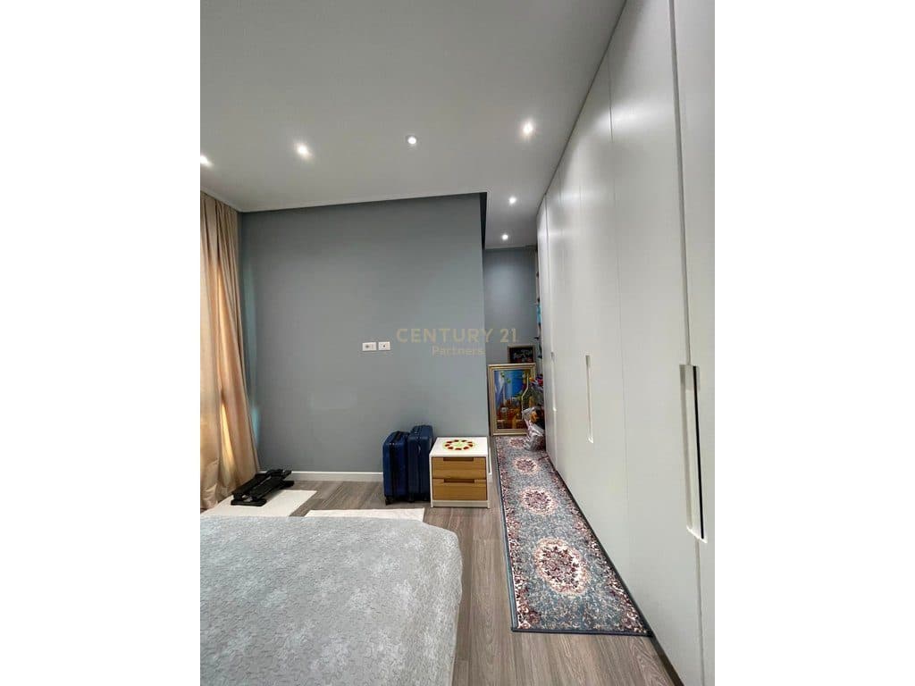 SHITEN 2 APARTAMENTE TE SQUARE 21-MUNDESI KTHIMI NE DUPLEX 4