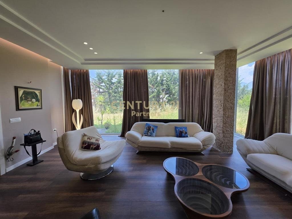 EXCLUSIVE!!!
3-STORY VILLA WITH YARD FOR RENT – 2 MINUTES FROM THE BIG RING, PASKUQAN 2