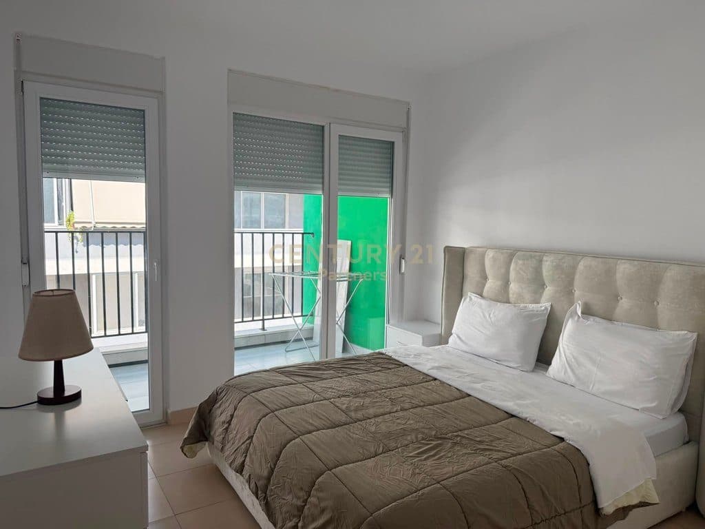 APARTAMENT 3+1+2 PËR SHITJE – RRUGA 5 MAJI, TIRANË 3