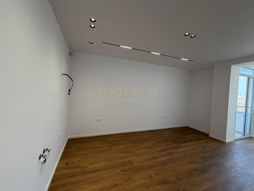 FOR RENT 1+1 APARTMENT IN 21-DHJETORI (FURNISHED) 2