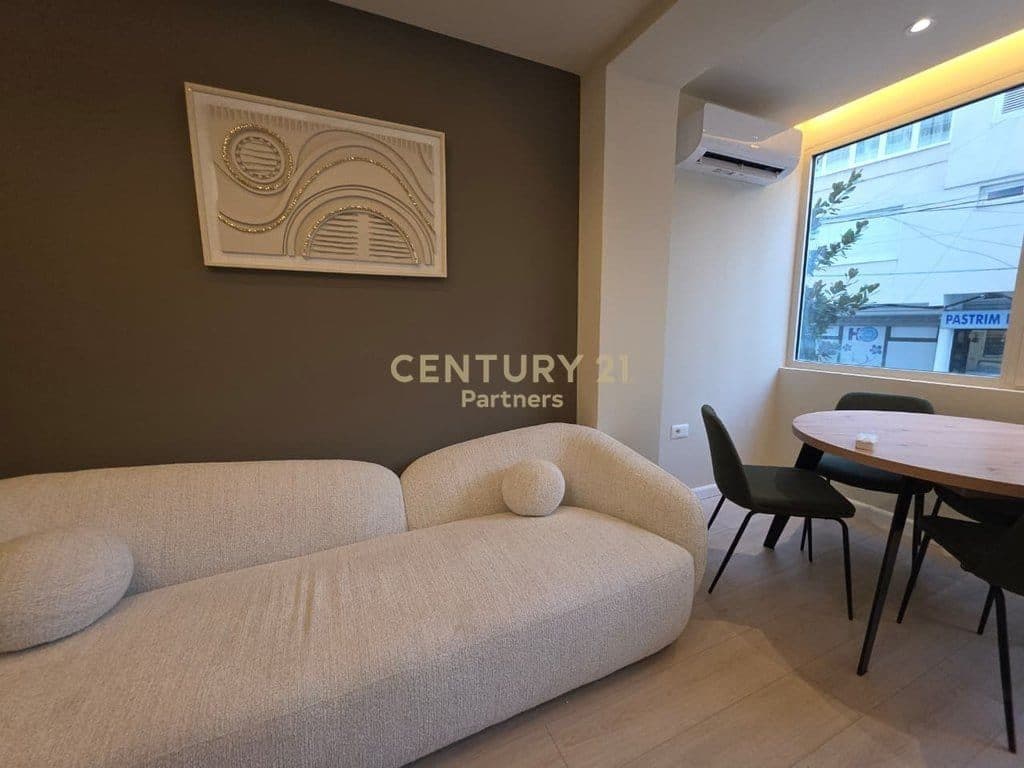 Apartament 1+1 Me Qira në Sheshi Willson 2