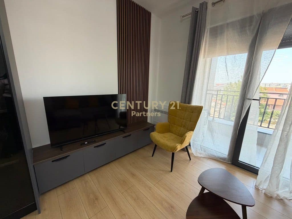 JAPIM ME QIRA APARTAMENT 1+1 NE RRUGEN JORDAN MISJA PRANE BULEVARDIT TE RI ! 3