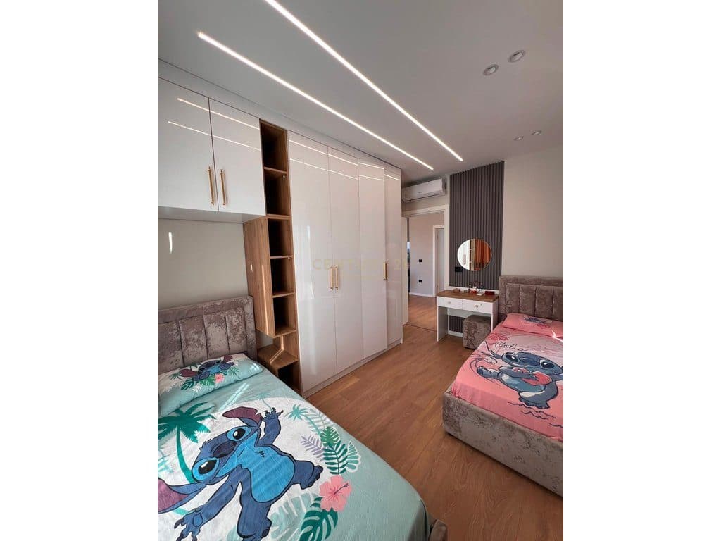 JEPET ME QIRA APRTAMENT 2+1 TEK KOMPLEKS AURA LAPRAKE 3