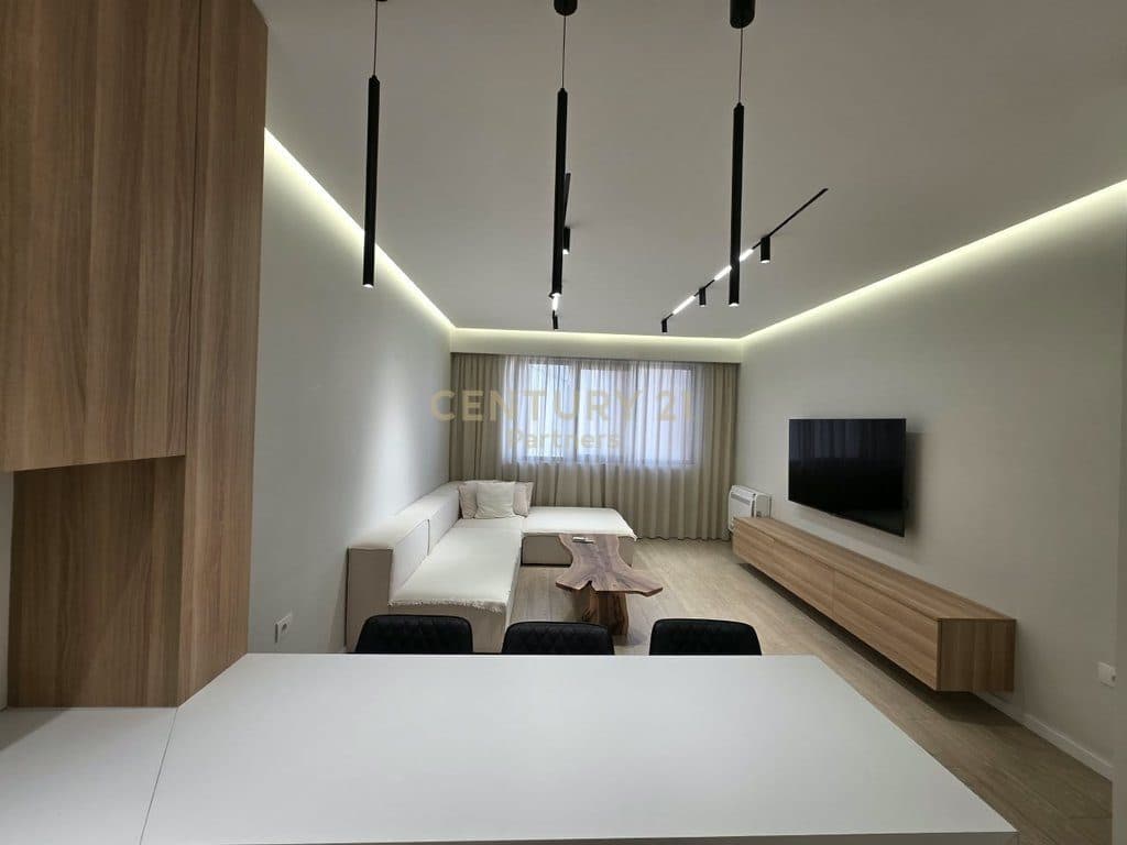 APARTAMENT MODERN ME QIRA – URBAN GATE, ASTIR 3