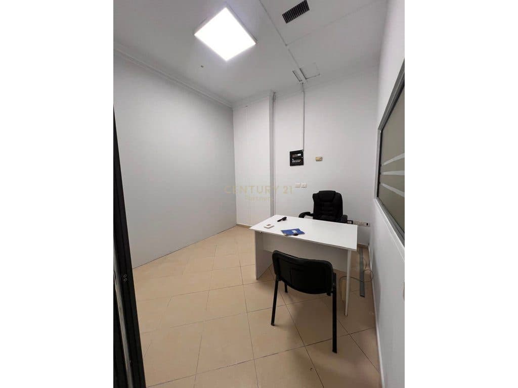 BUSINESS PREMISES FOR RENT ON KAVAJËS STREET, OPPOSITE DELIJORGJI 4