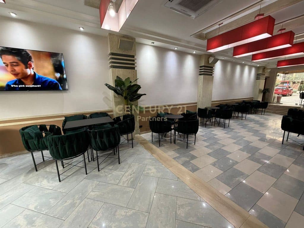 COMMERCIAL AMBIENT CONNECTION IN THE BUILDING WITH ARROWS! 3