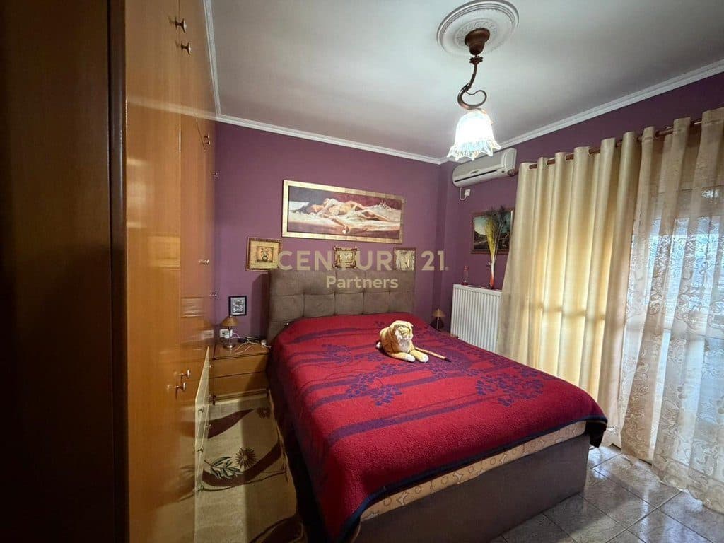 SHESIM APARTAMENT 2+1 NE RRUGE KAVAJES! 2