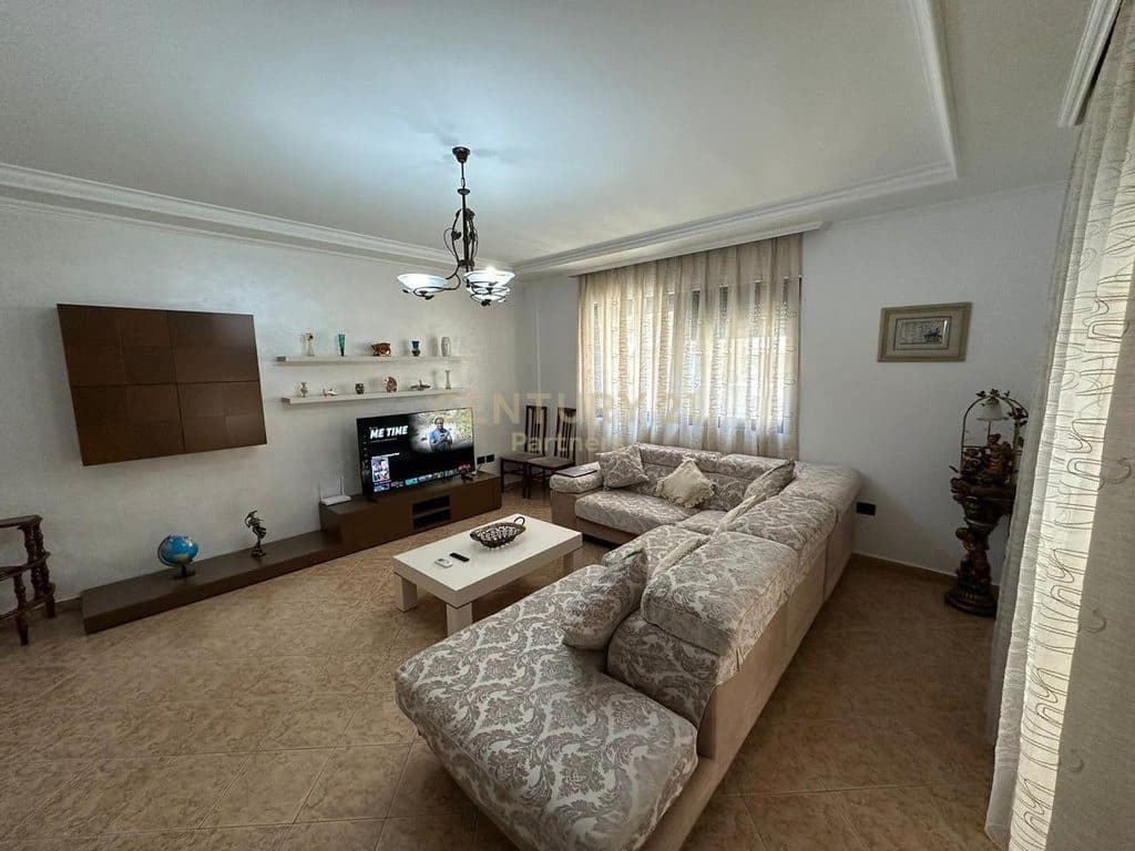 APARTAMENT 2+1+2 ME QIRA – MYSLYM SHYRI 2