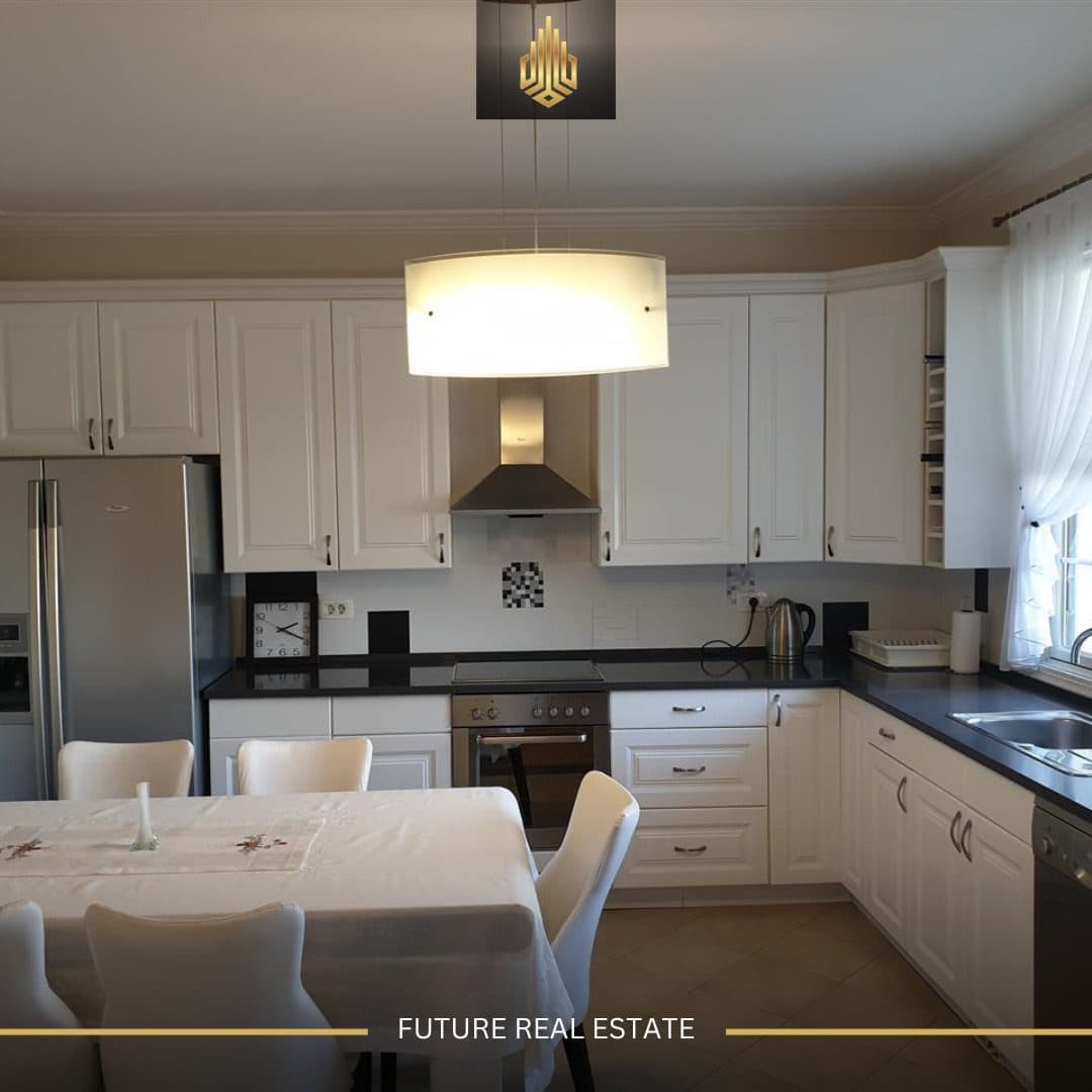 Shtëpi me QERA/260m² 4