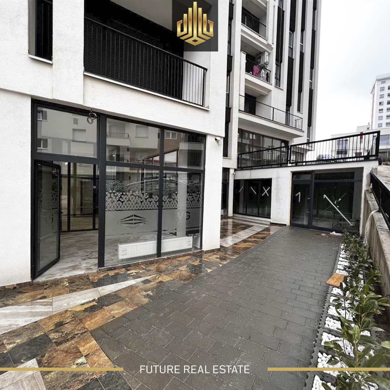 Lokal me QERA/90m2 4