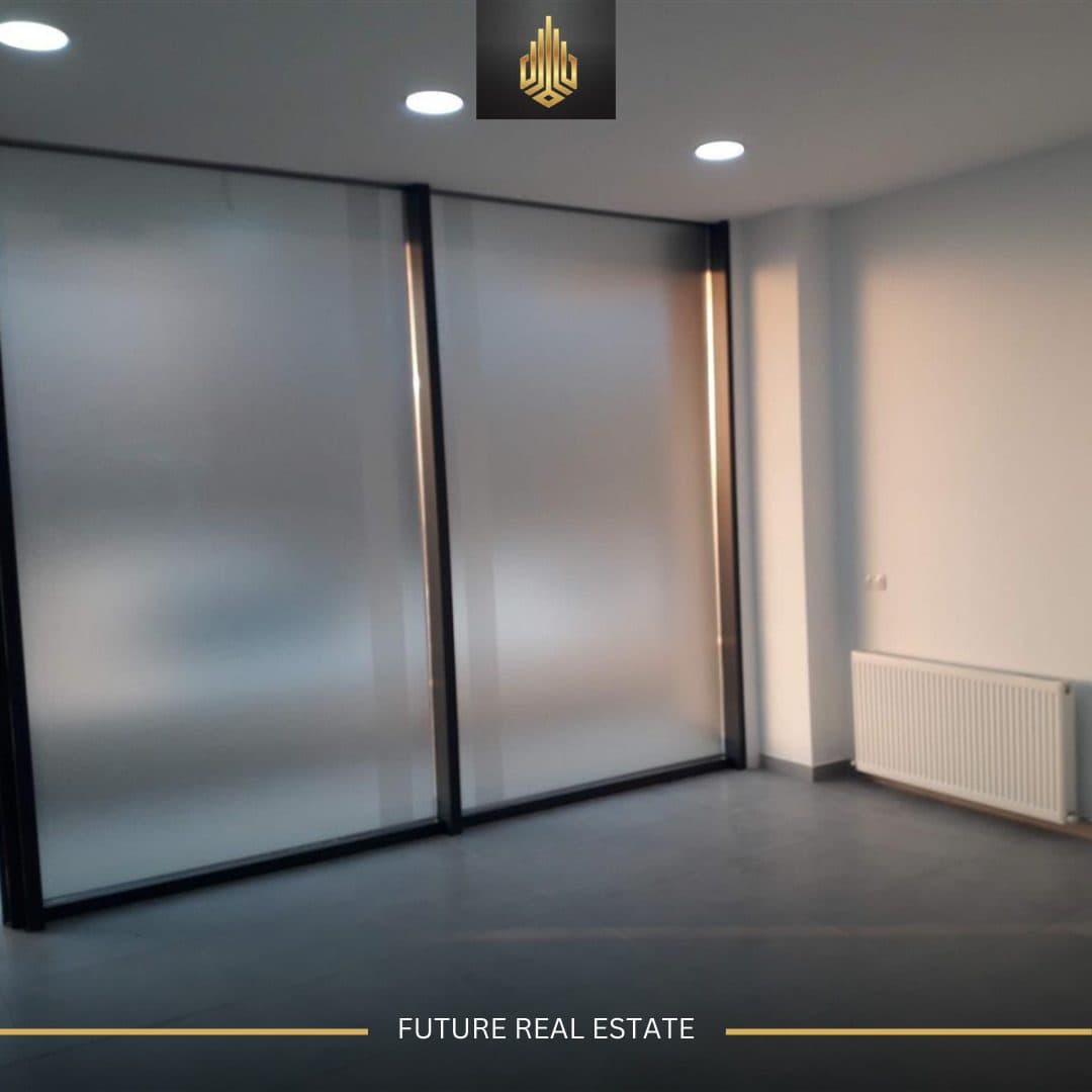 Lokal me QERA/80m² 2