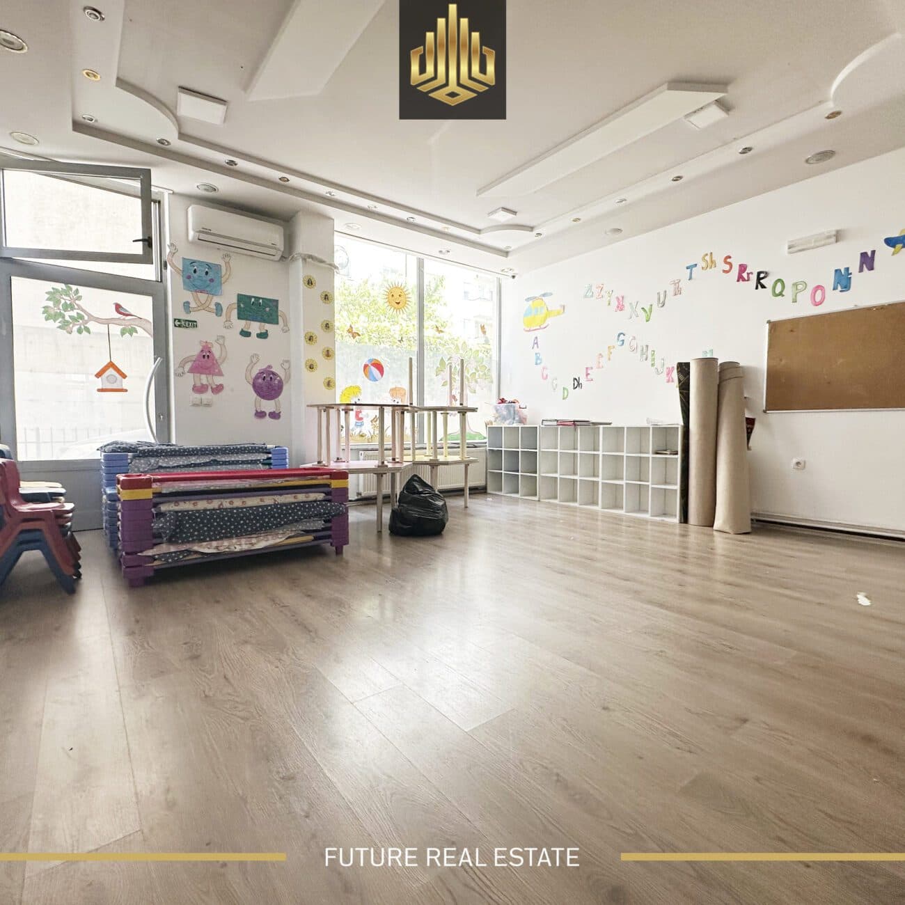 Lokal me QIRA/170m2 2