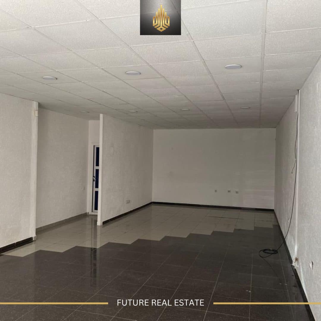 Lokal me QERA/83m² 2