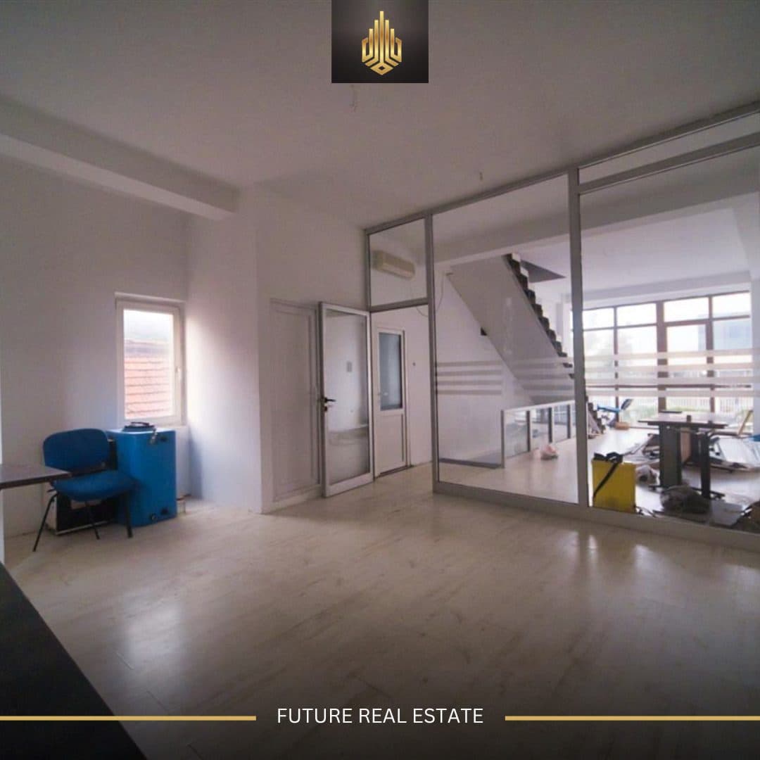 Lokal me QERA/340m² 3