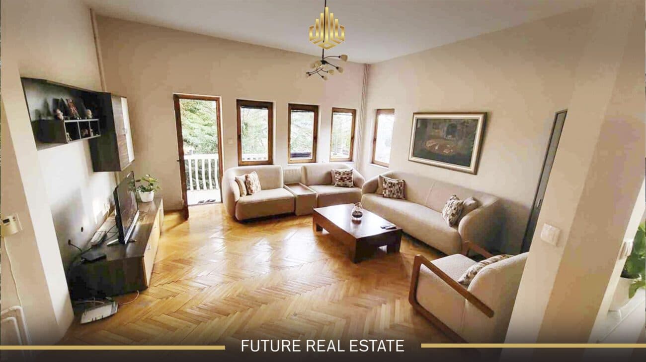 Shtëpia në SHITJE/240m2