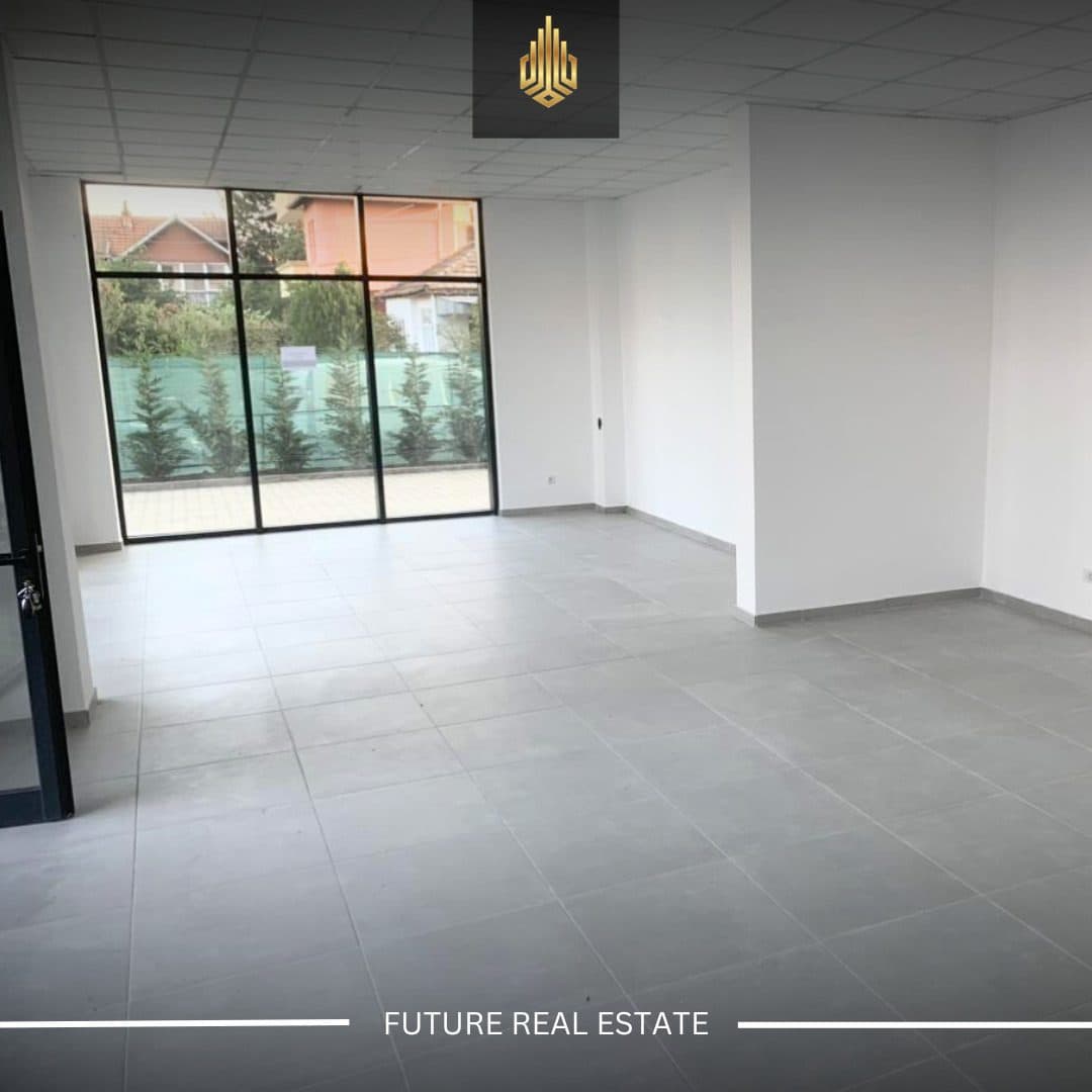 Lokal me QERA/70m²