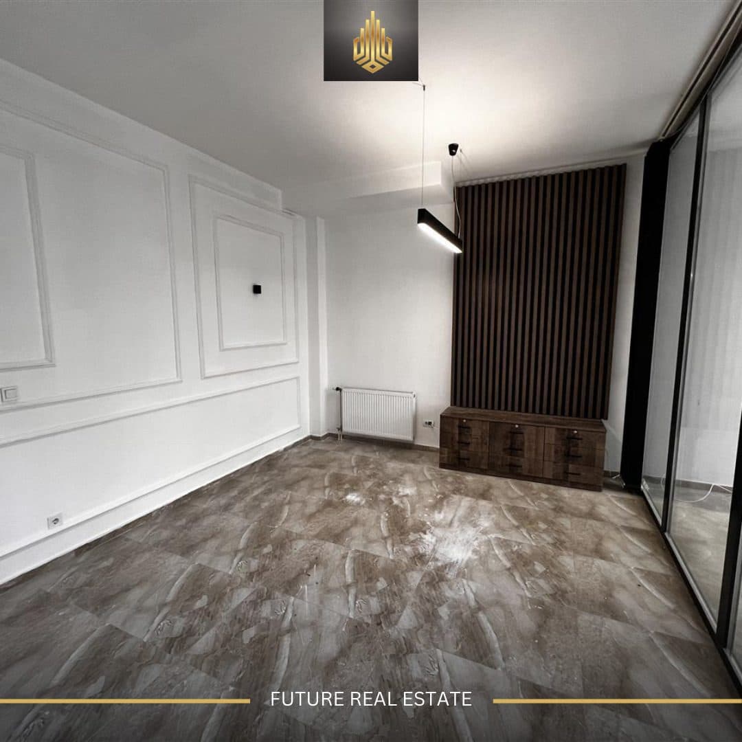 Lokal me QERA/90m² 4