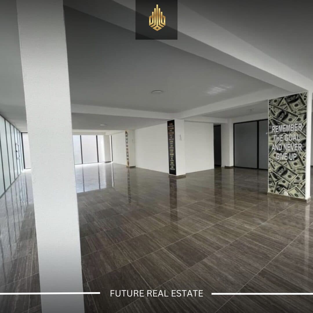 Lokal me QERA/273m² 3
