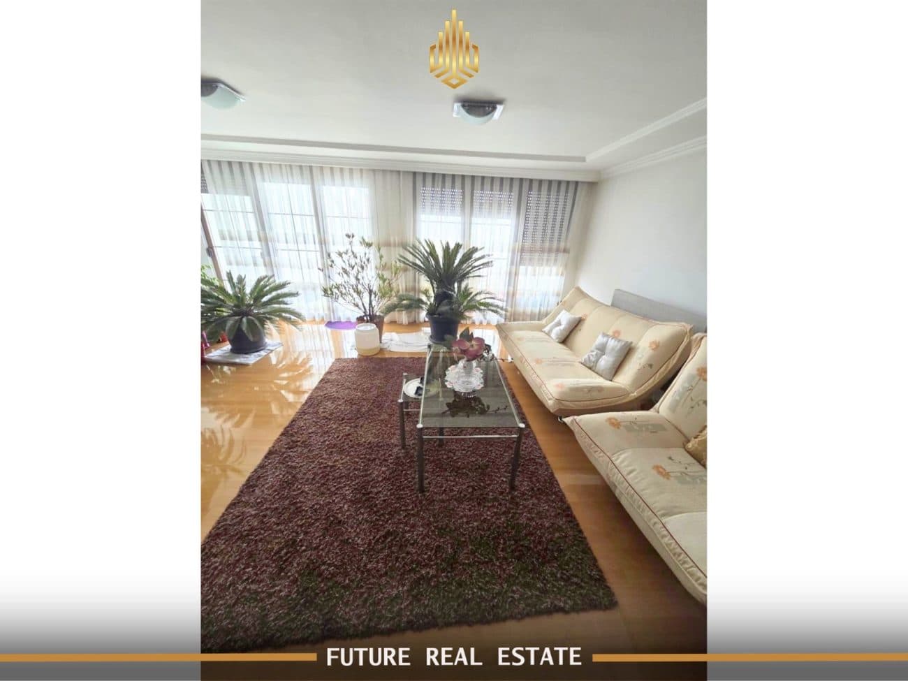 Shtëpi me QIRA – 3 dhoma gjumi – Bregu i Diellit – afër qendrës tregtare 2