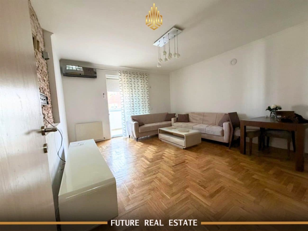 Banesë në SHITJE – 2 dhoma gjumi – Prishtinë – Lagjja e Spitalit – afër shkollës Pavarësia 2