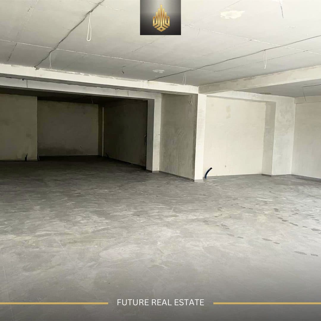 Lokal me QERA/168m² 2