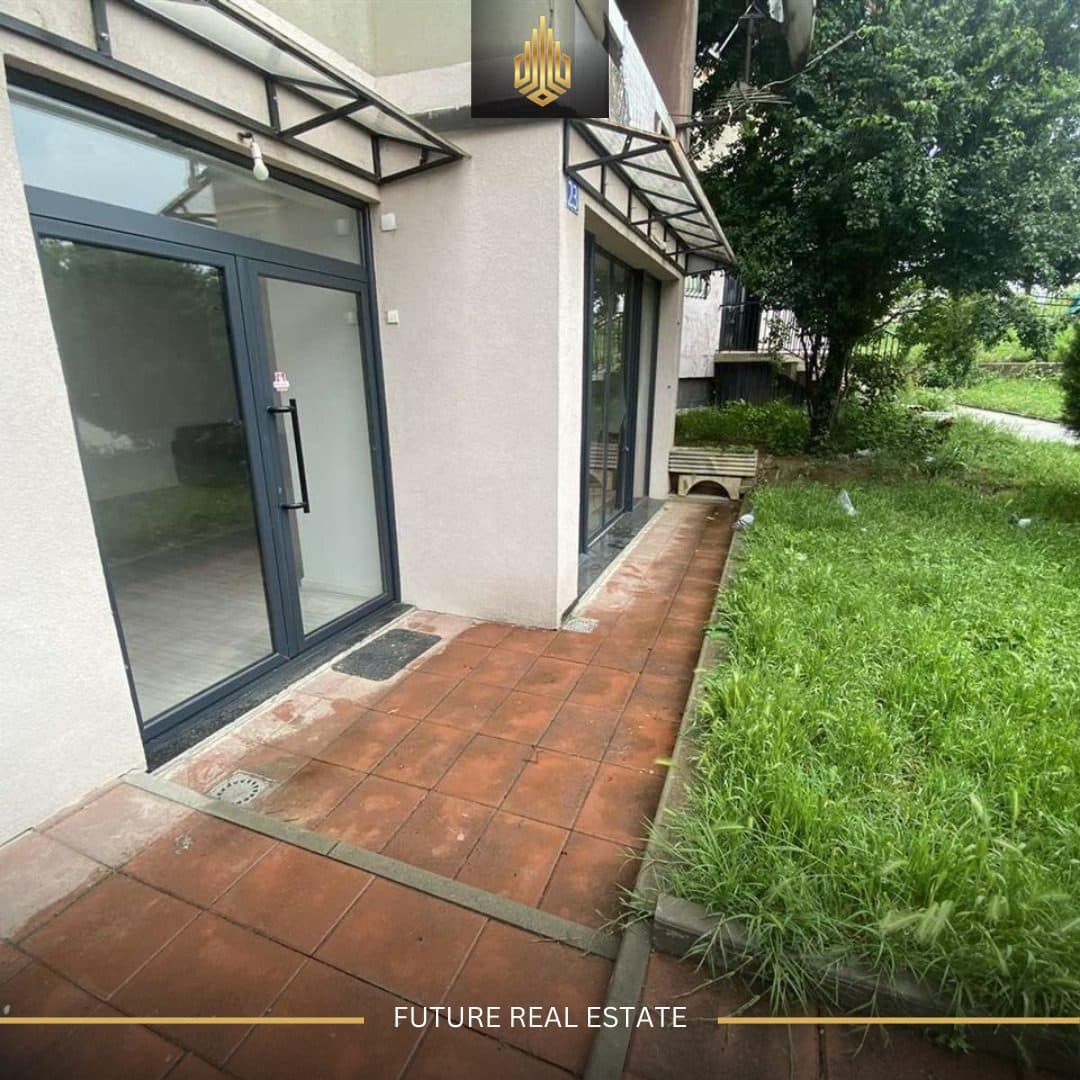 Lokal me QERA/57m² 3