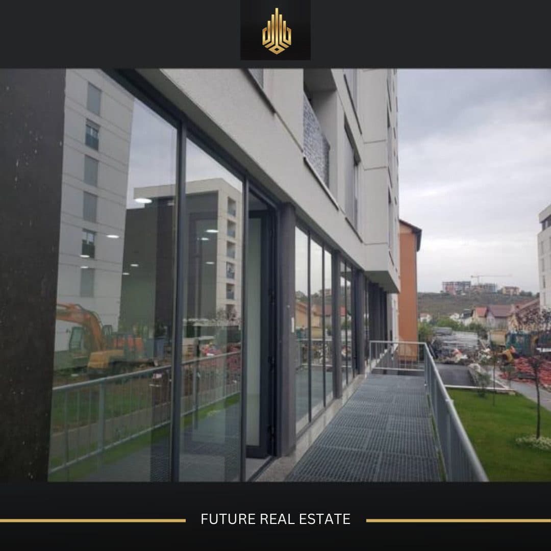 Lokal me QERA/90m² 4