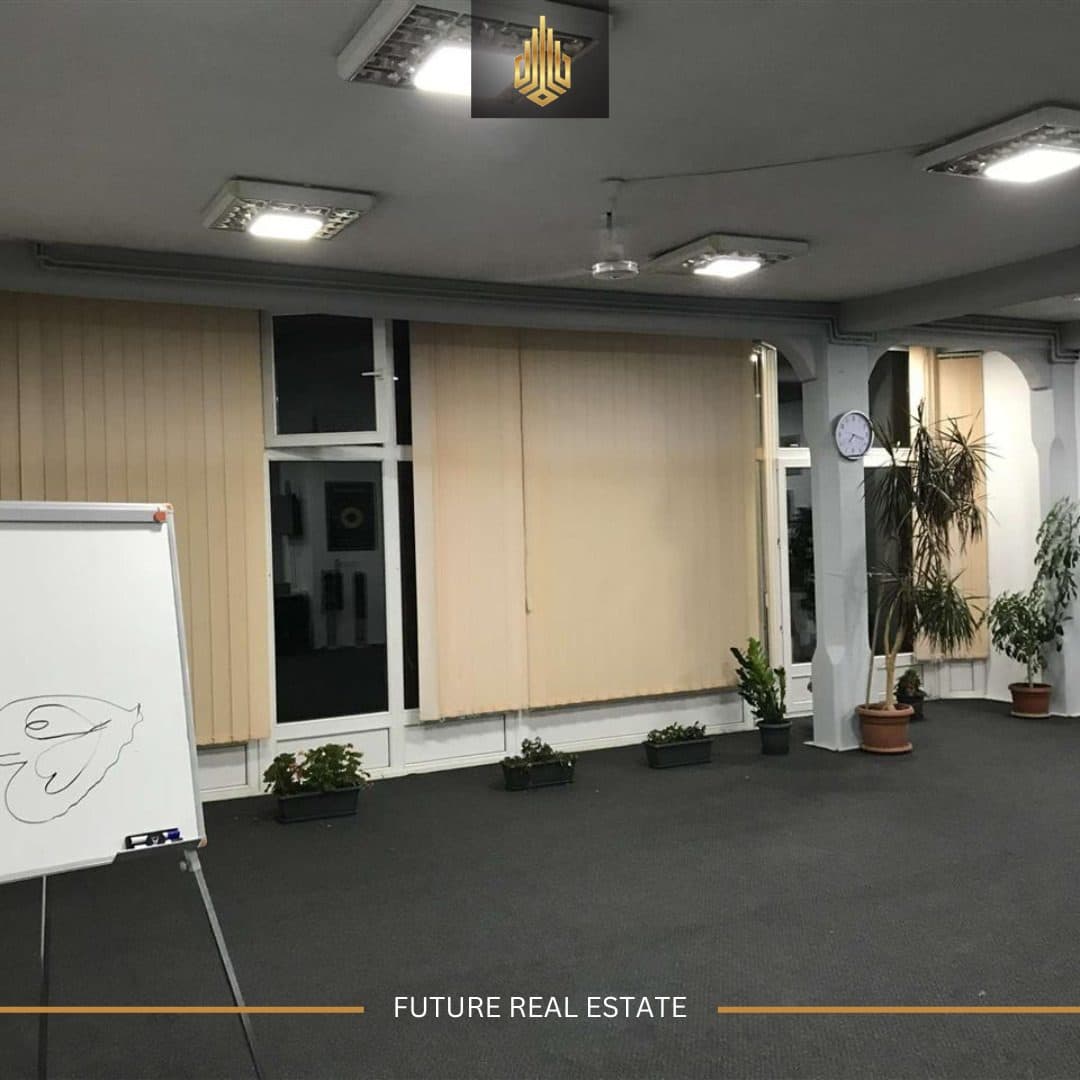 Lokal me QERA/170m² 2
