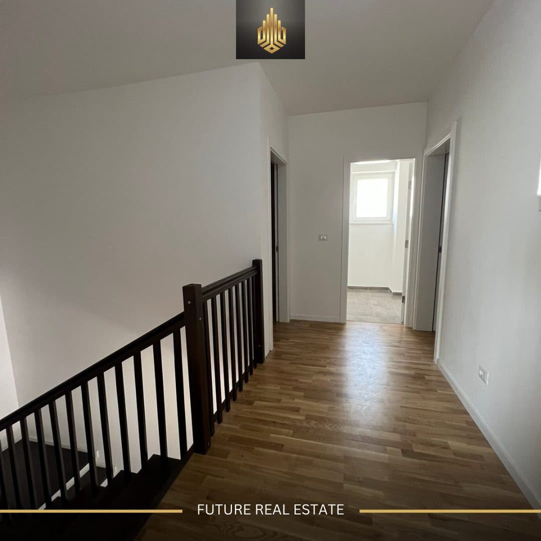 Shtëpia në SHITJE/351m2 4