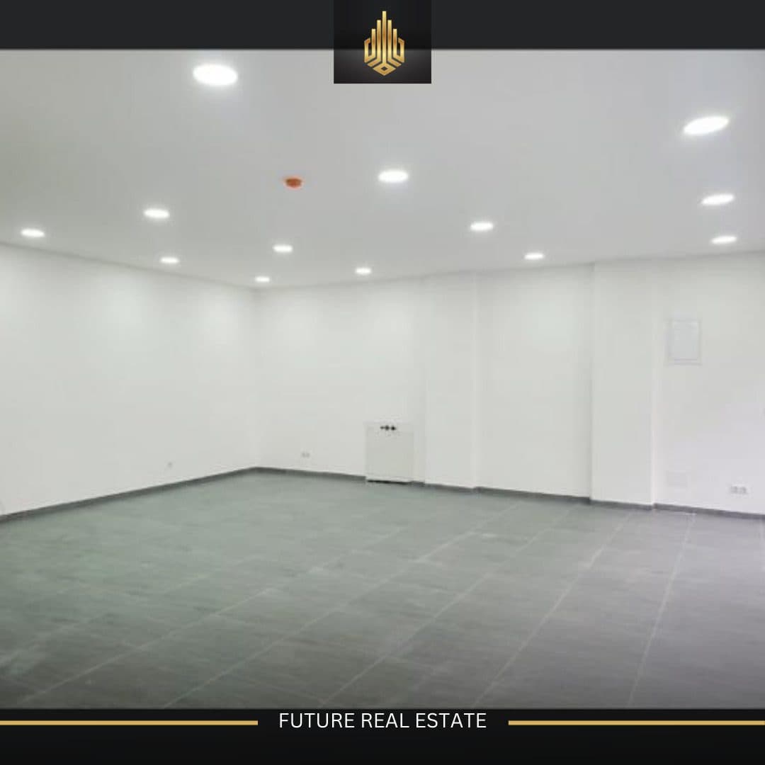 Lokal me QERA/90m²