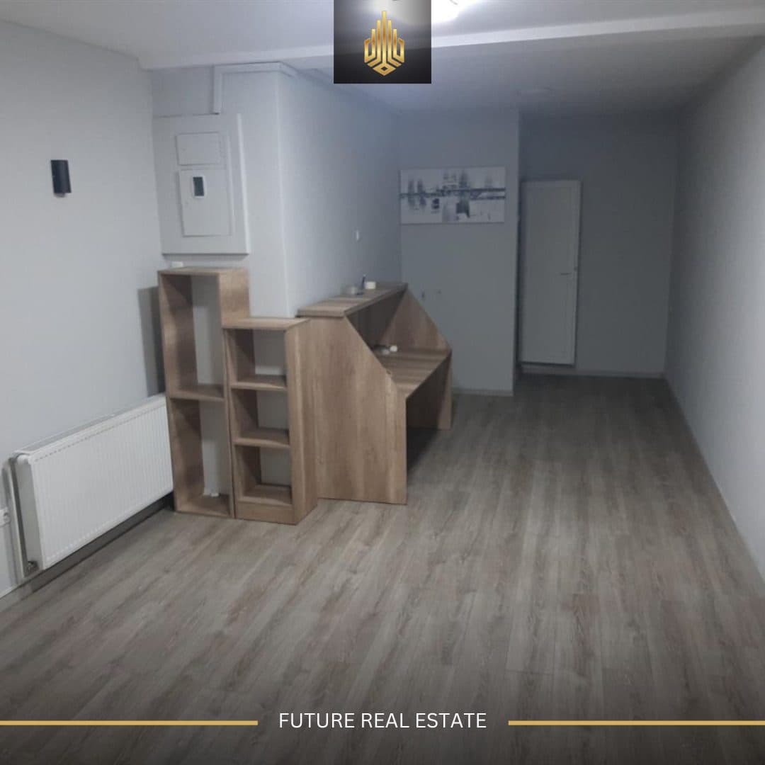 Lokal me QERA/35m² 3
