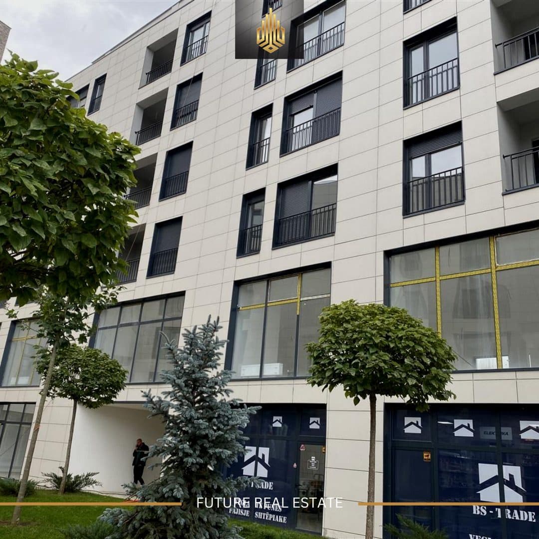 Lokal me QERA/340m² 4