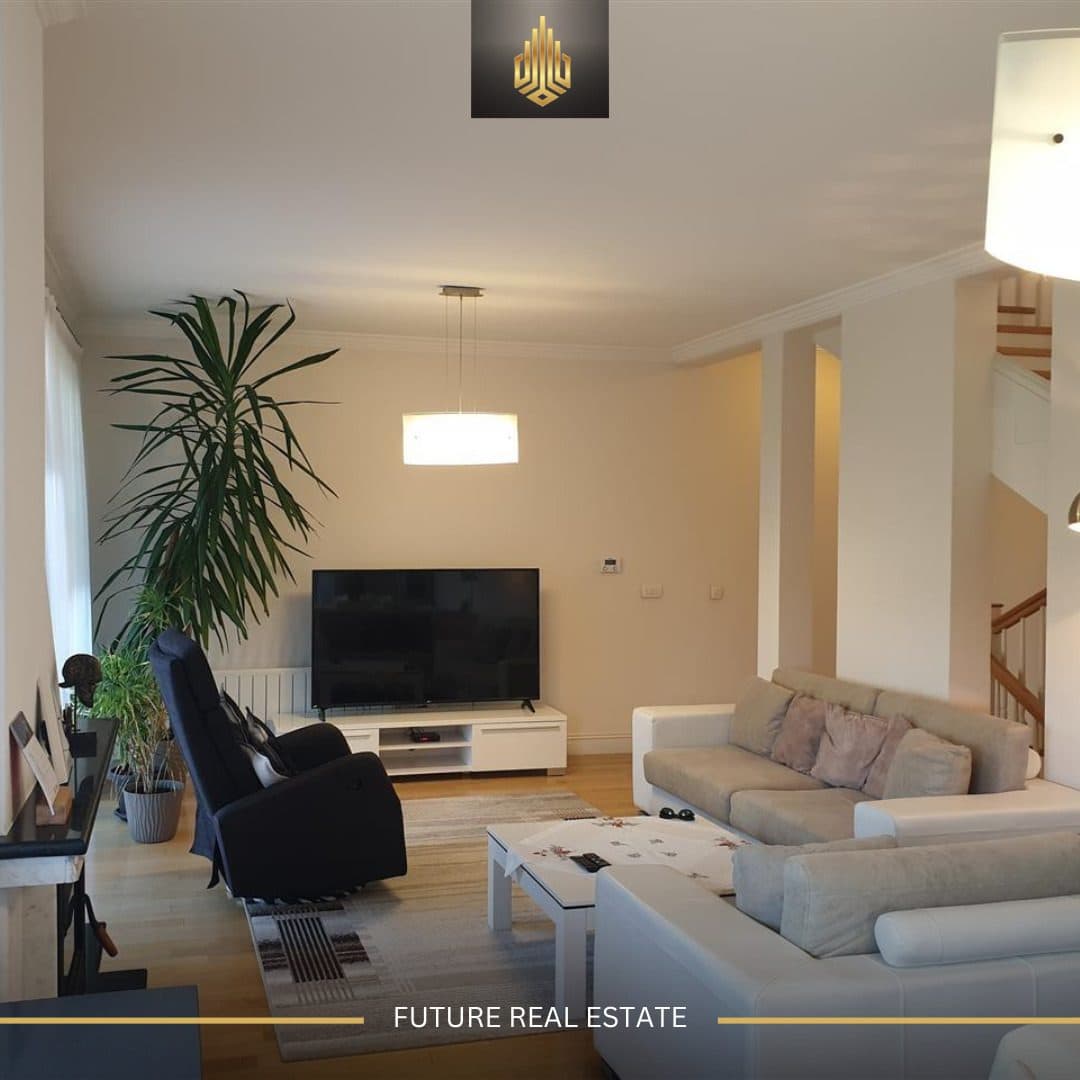 Shtëpi me QERA/260m² 3