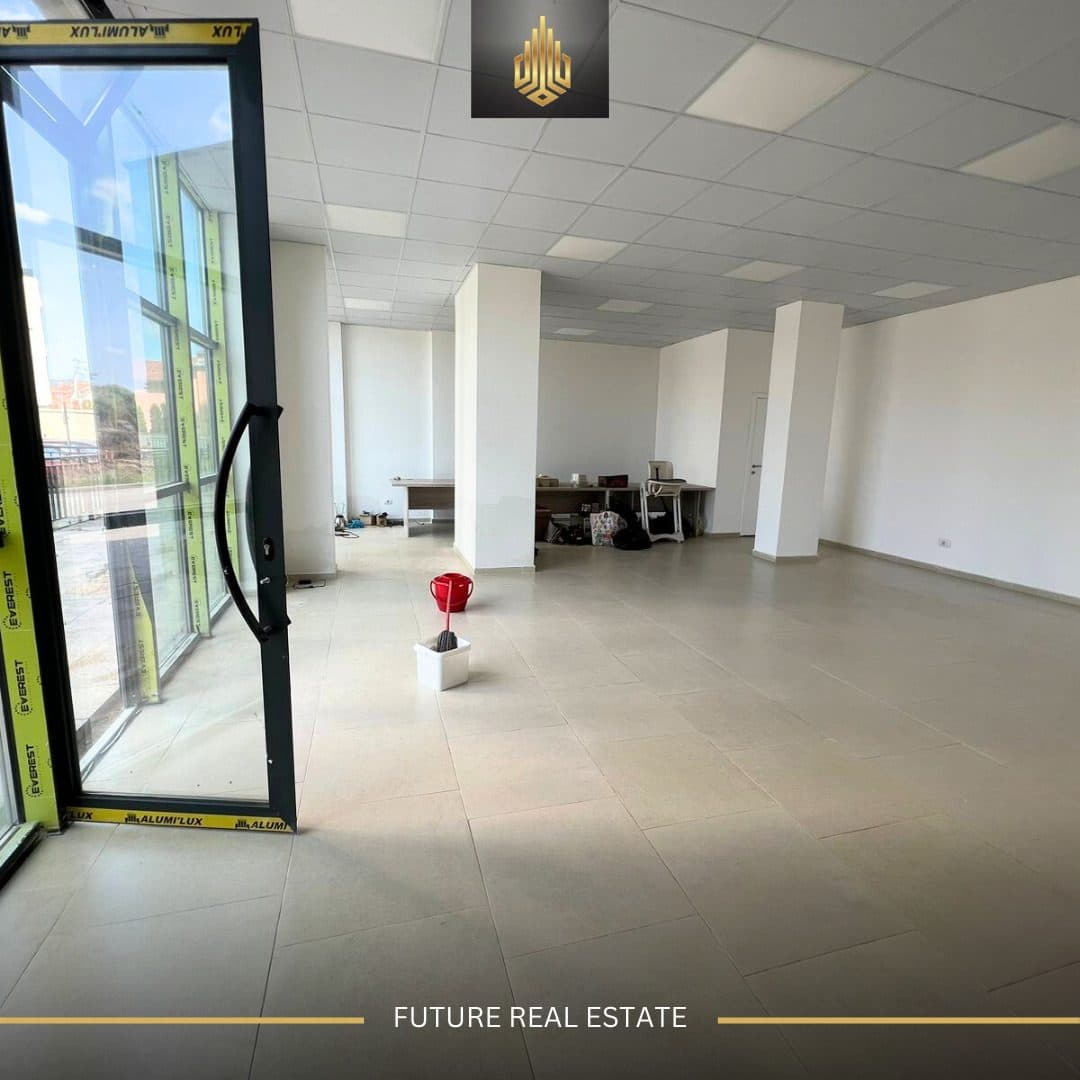 Lokal me QERA/83m² 2