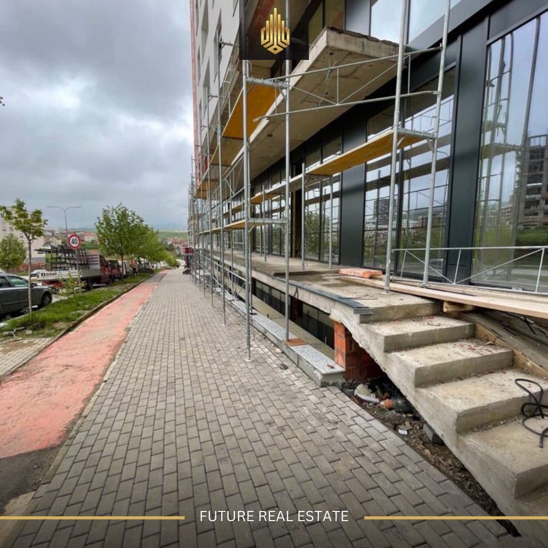 Lokal me QERA/55m² 2