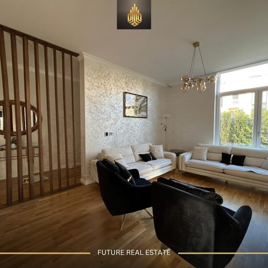 Shtëpi me QERA/300m² 3