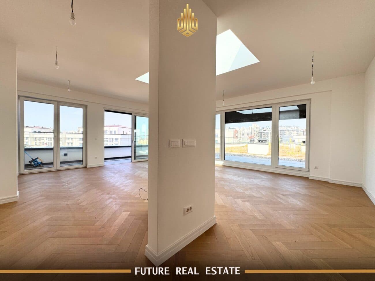 Penthouse në SHITJE – 3 dhoma gjumi – Rruga B. 3