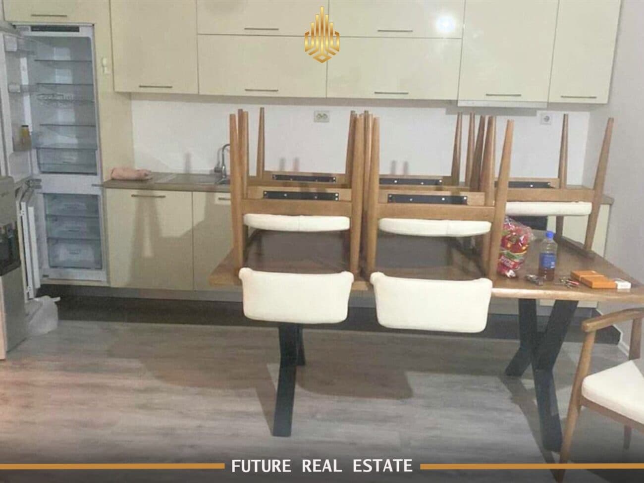 Banesë në SHITJE – 2 dhoma gjumi – Fushë Kosovë – Rruga Xhemajl Mustafa ngjitur me parkingun e Hotel Qama Grill, Ndertues Euroinvest 2