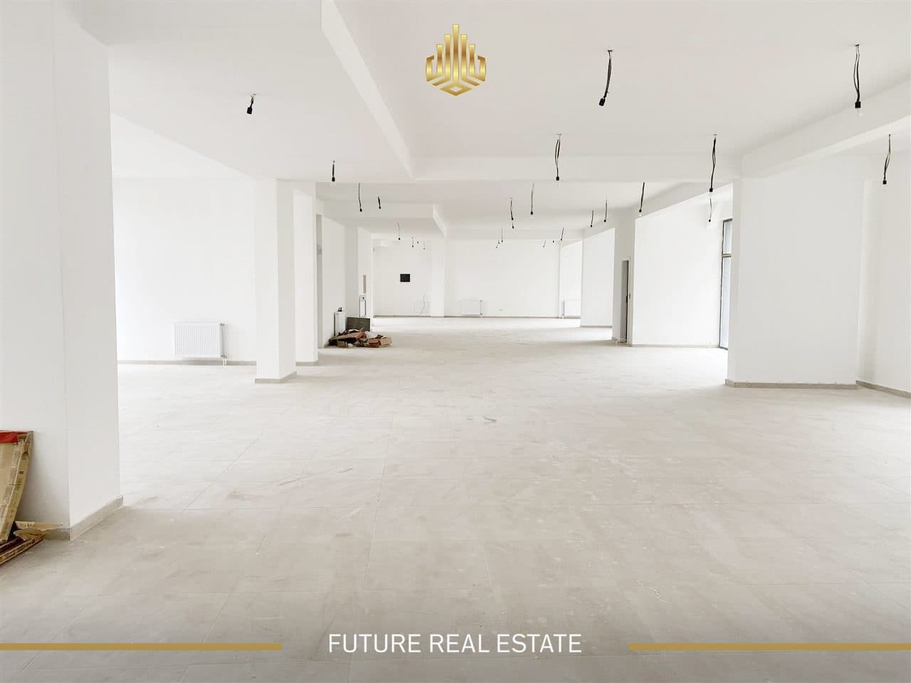 Lokal me QIRA/340m2 3
