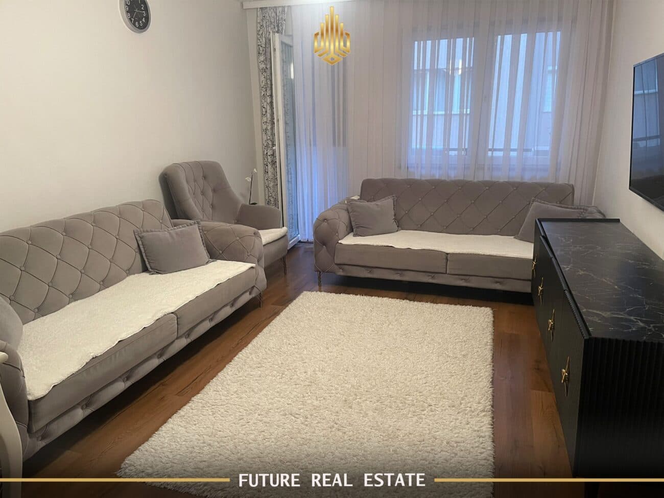 Banesë në SHITJE – 1 dhomë gjumi – Rr.Enver Maloku – Fushë Kosovë – afër shkollës fillore Mihail Grameno.