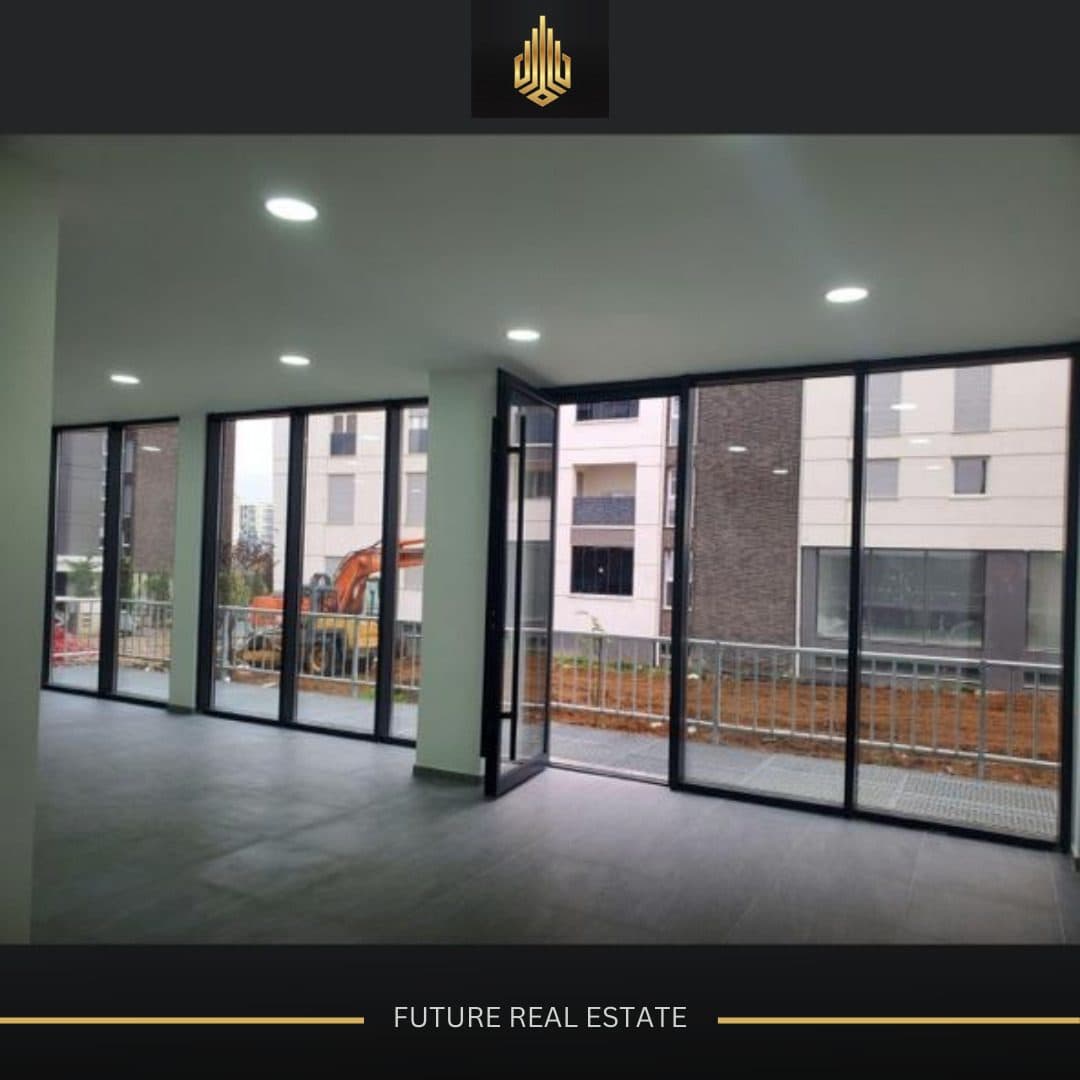 Lokal me QERA/90m² 3