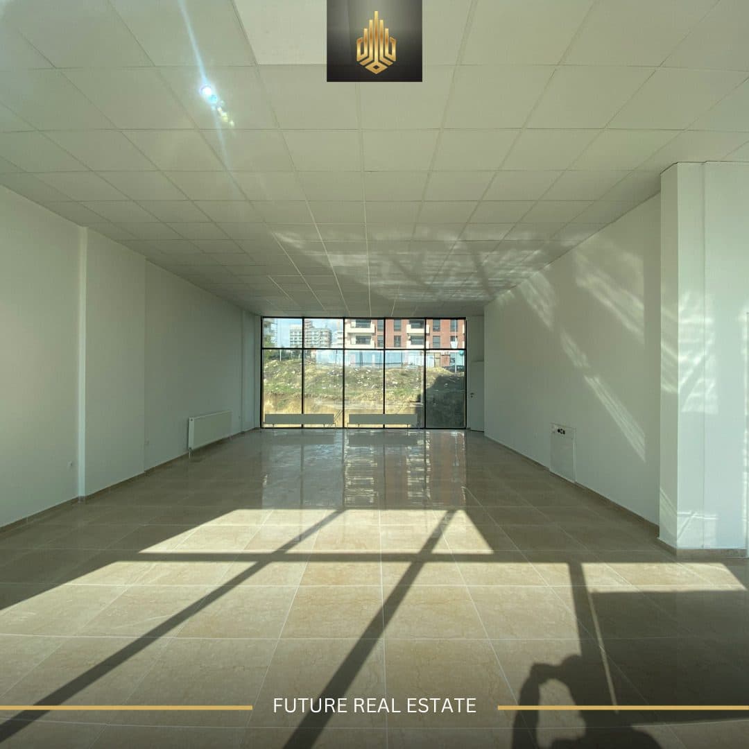 Lokal me QERA/130m² 3