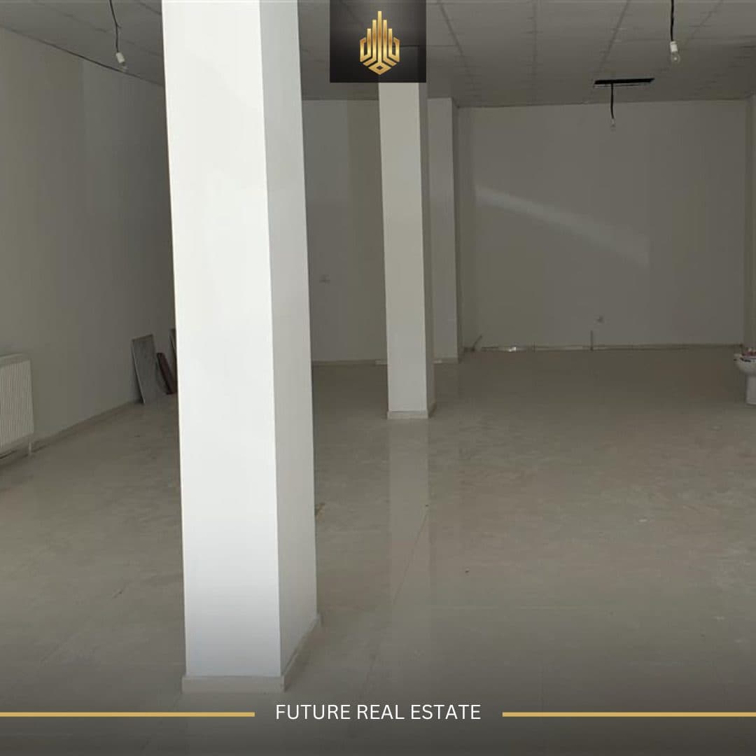 Lokal me QERA/101m² 2