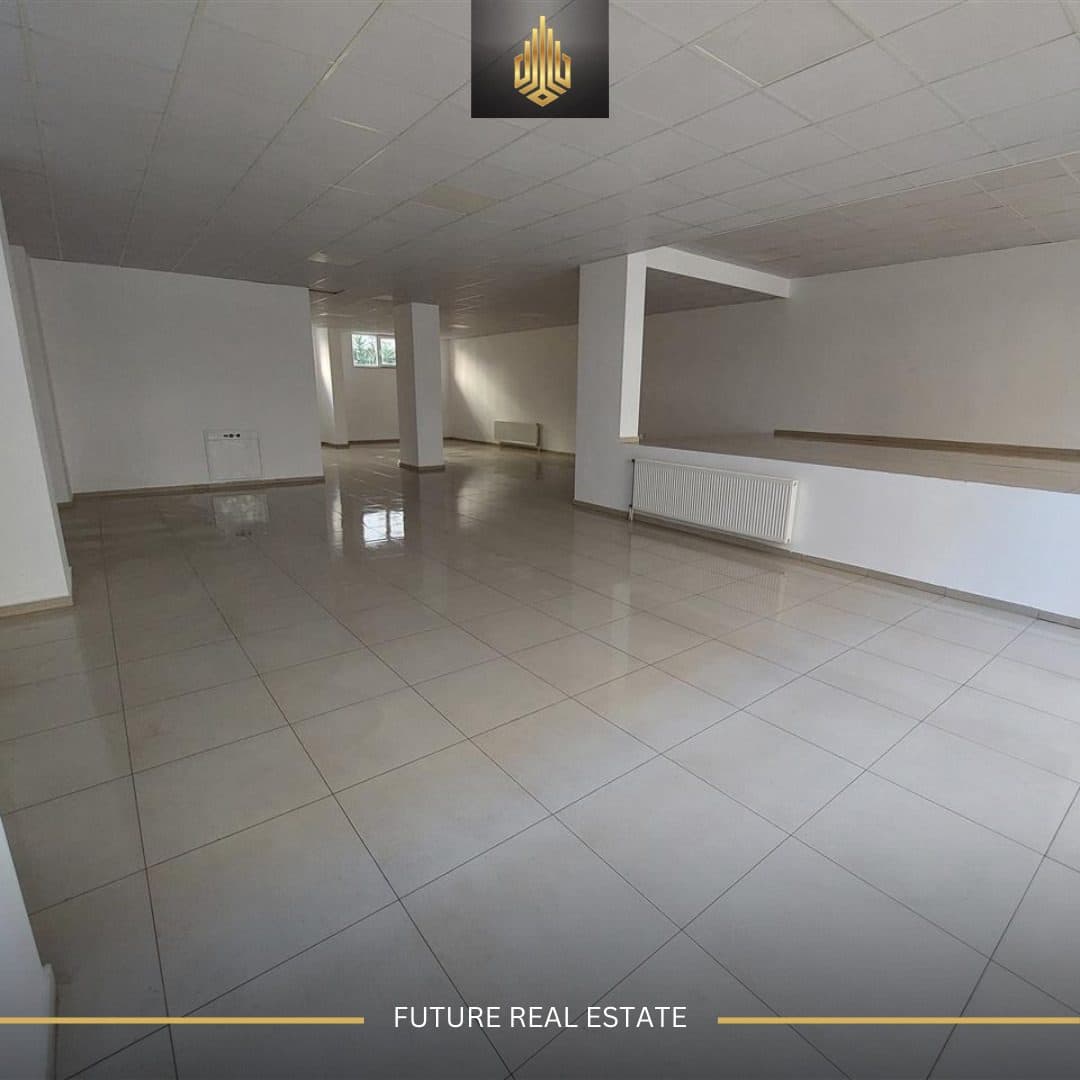 Lokal me QERA/173m² 2