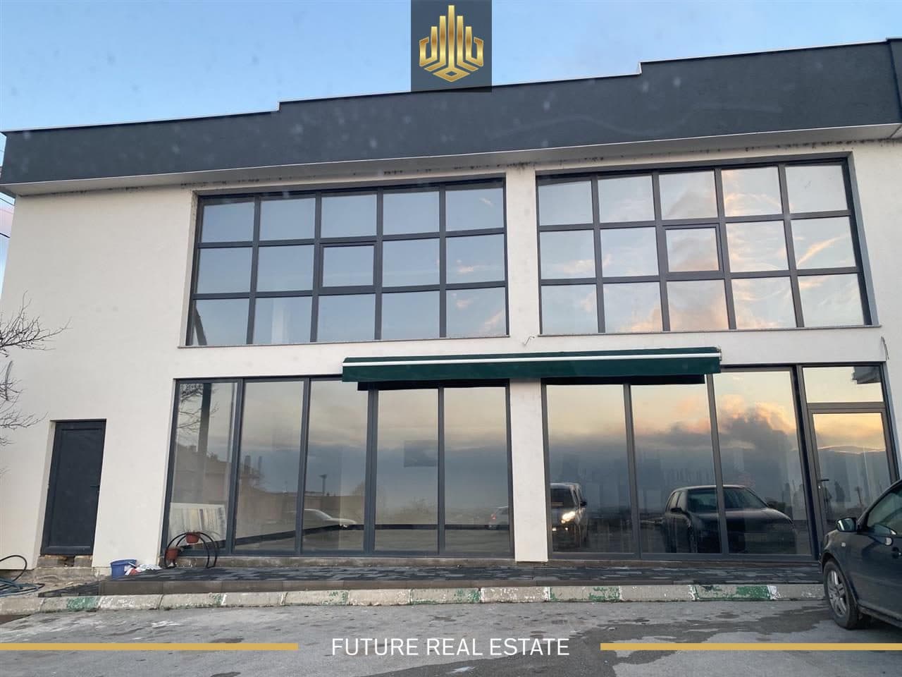 Depo me QIRA/300m2