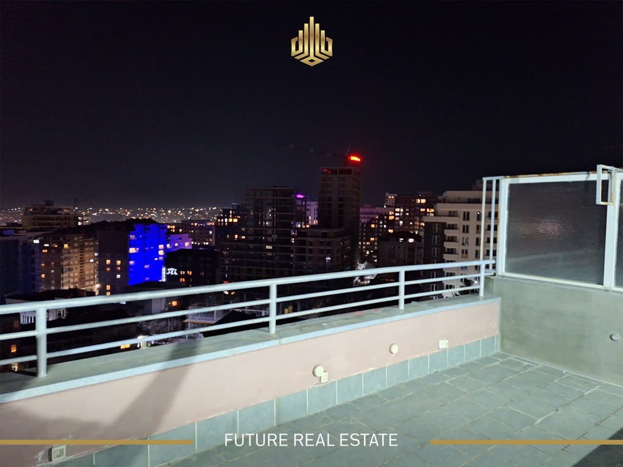 Penthouse me QIRA/135m2 3
