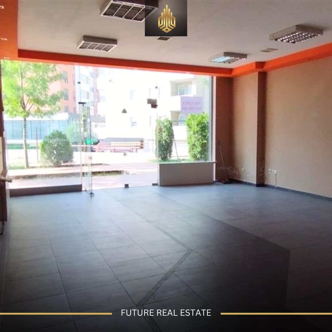 Lokal me QERA/85m² 4