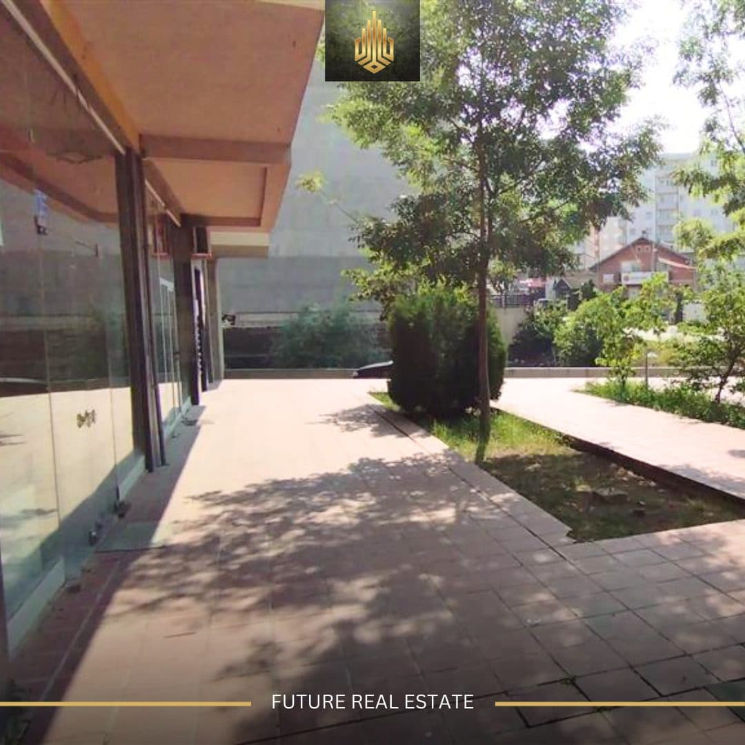 Lokal me QERA/85m² 2