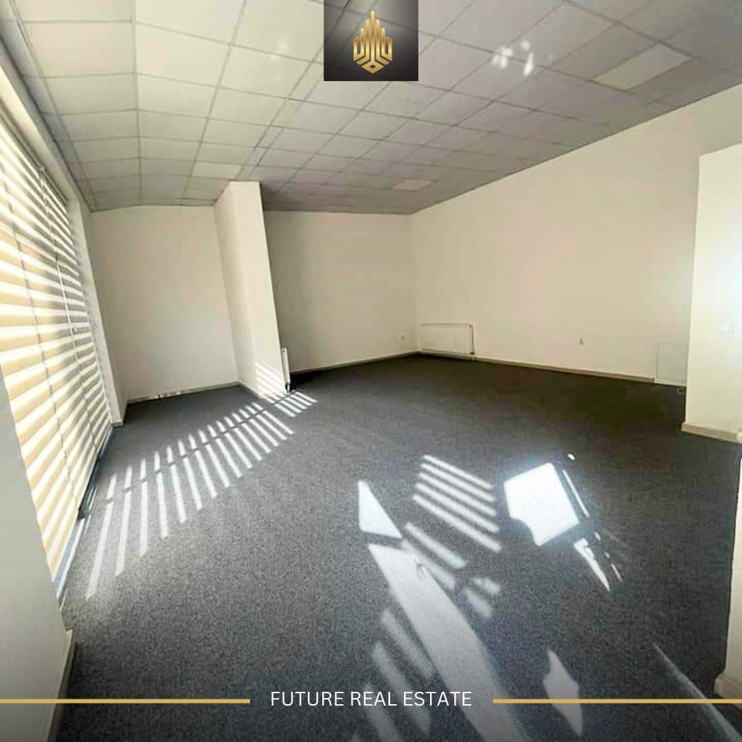 Lokal me QERA/55m² 1