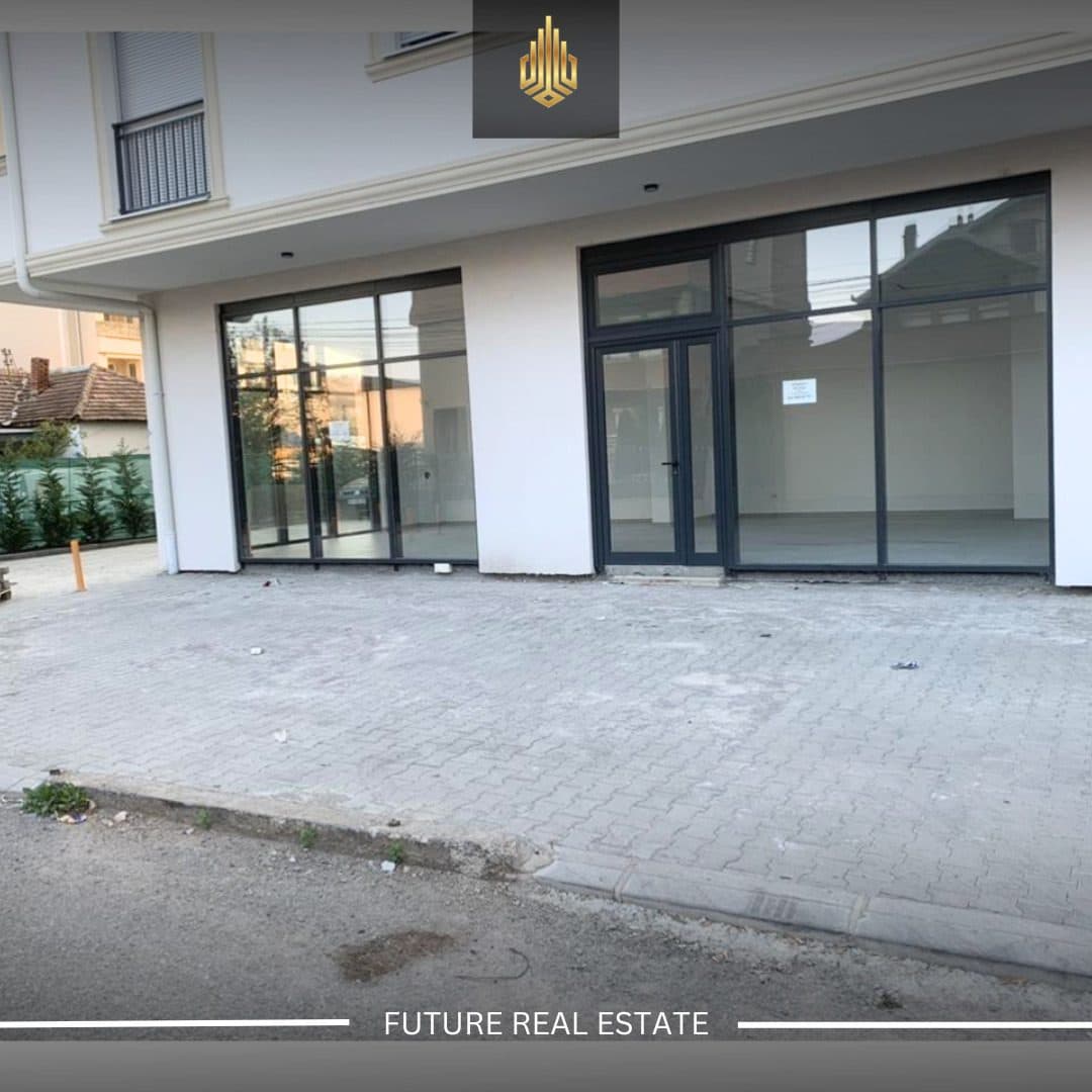 Lokal me QERA/70m²